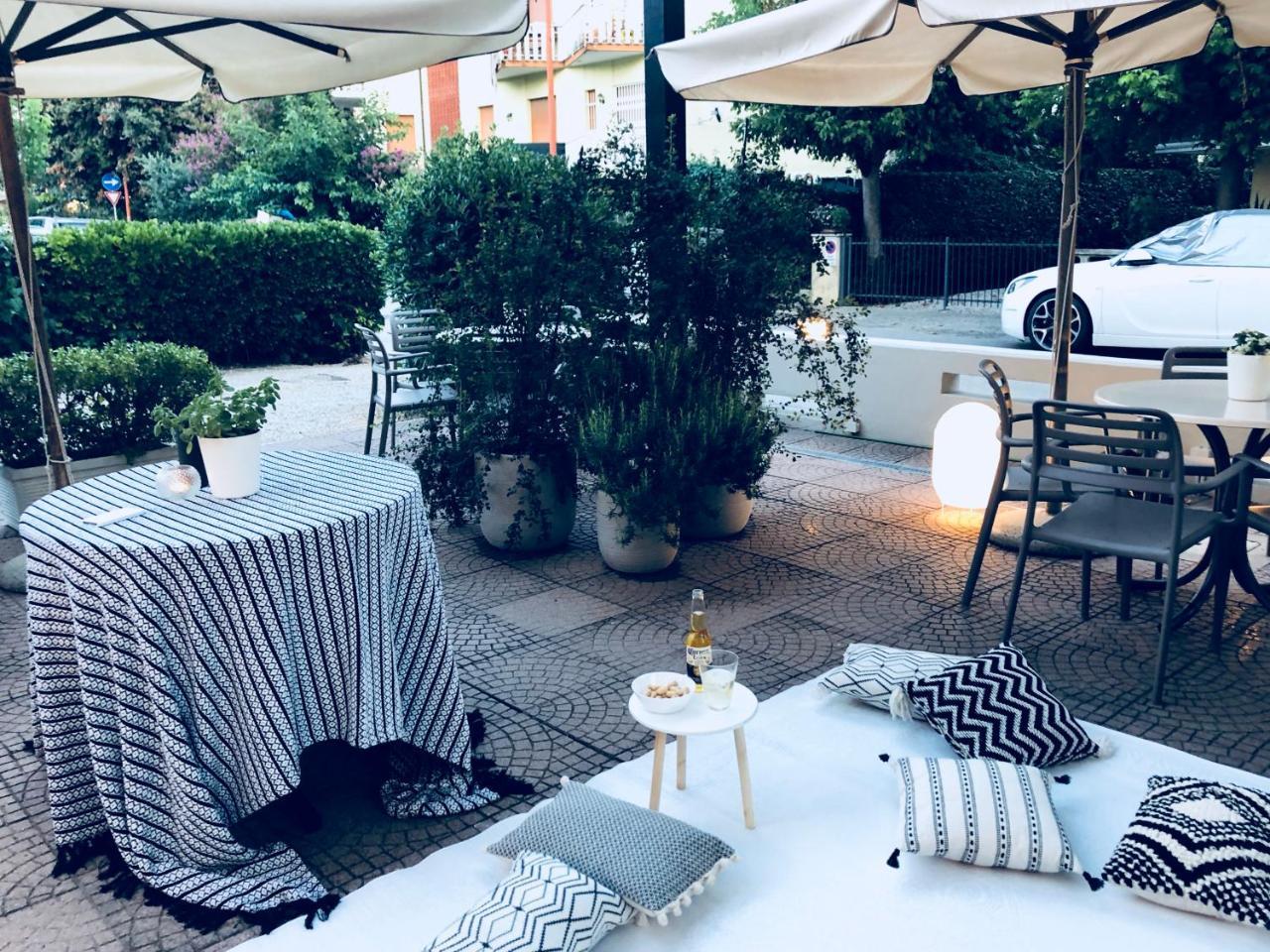 Hotel Aplo - Breakfast Experience Cervia Exterior photo