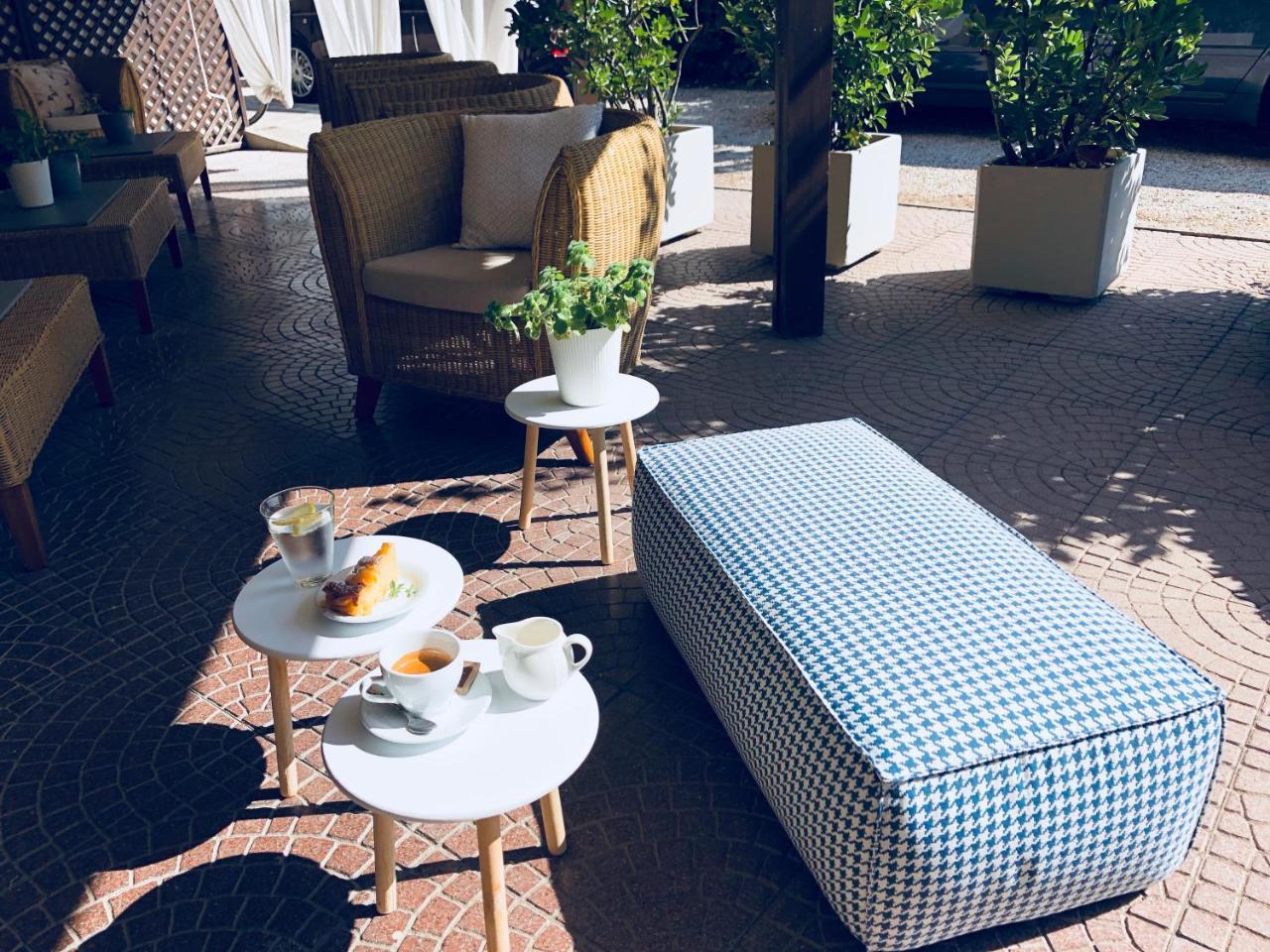 Hotel Aplo - Breakfast Experience Cervia Exterior photo